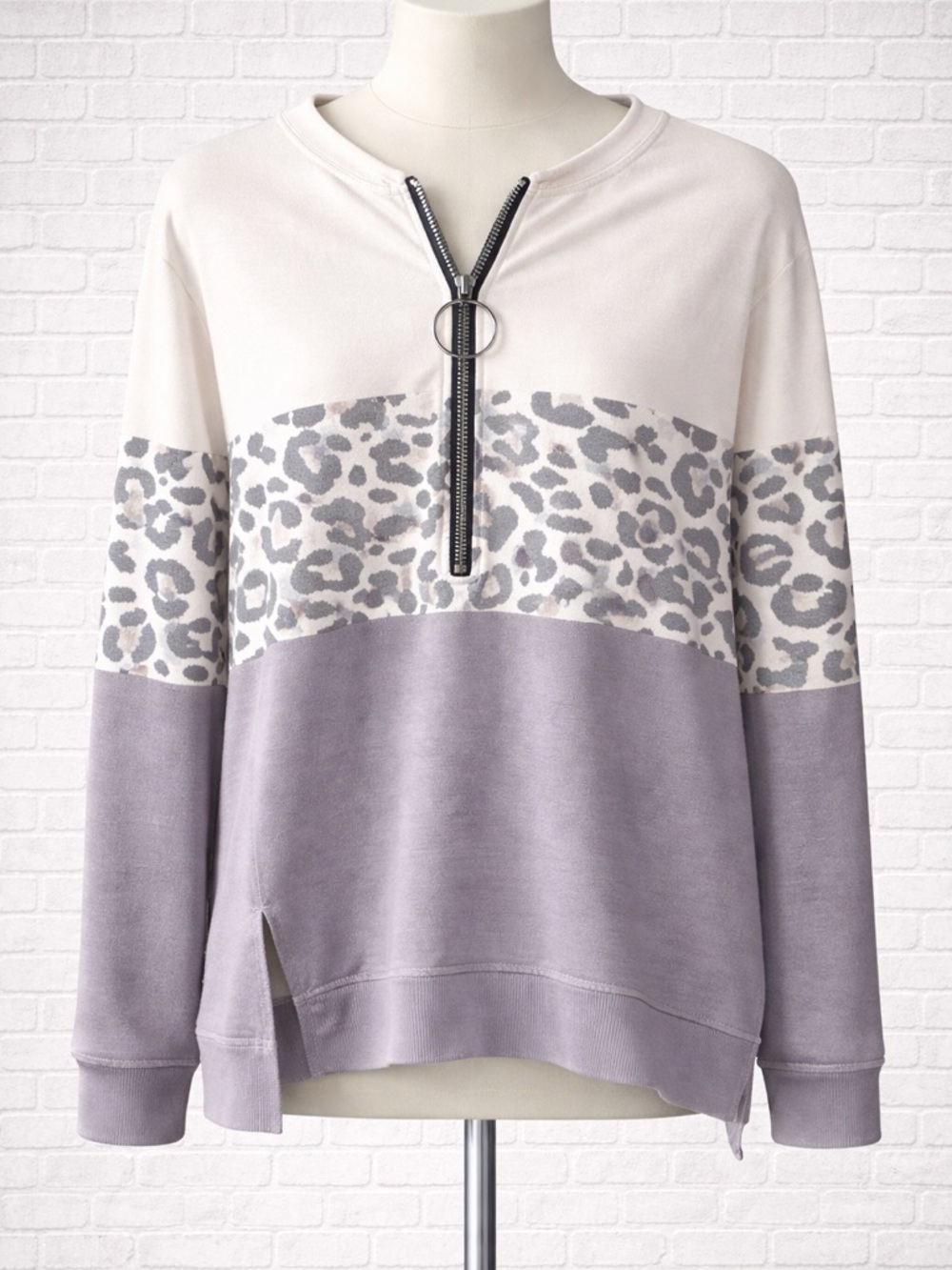 Women’s Lavender & Cream Zip-Accent Leopard Colorblock Pullover